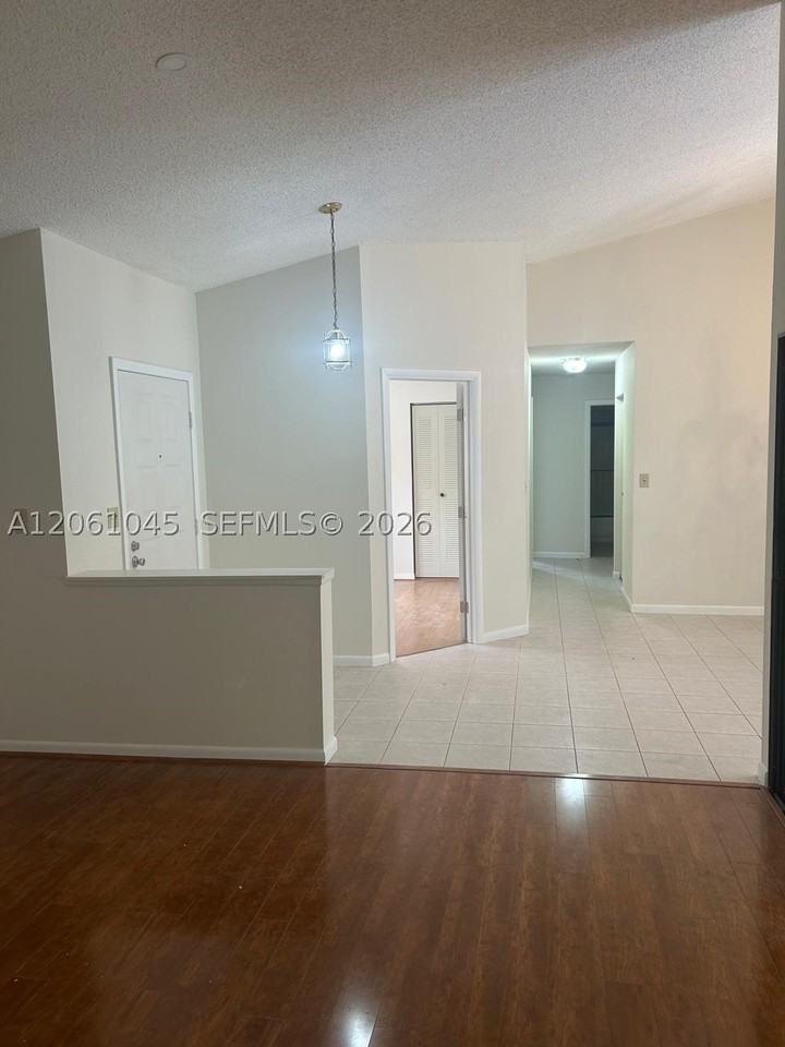 5901 Chester Ln - Photo 4 of 18