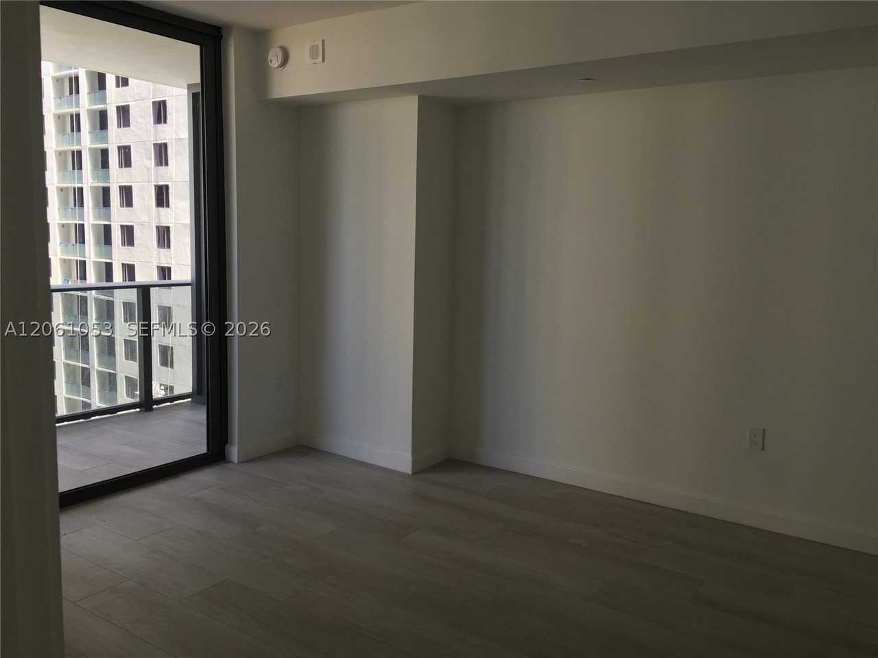 45 SW 9 st #1607 - Photo 3 of 22