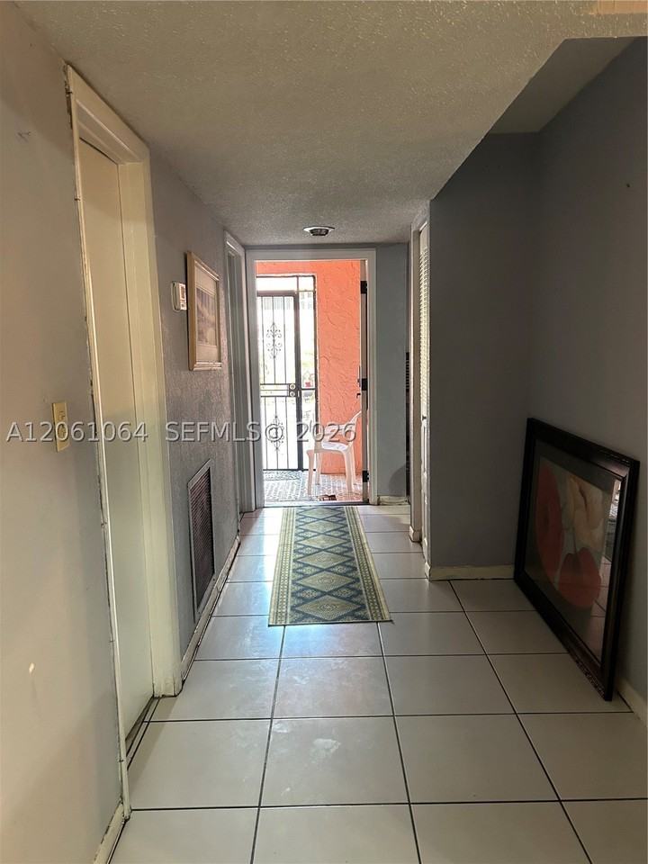 1653 Nw 58th Ave #14 - Photo 2 of 27