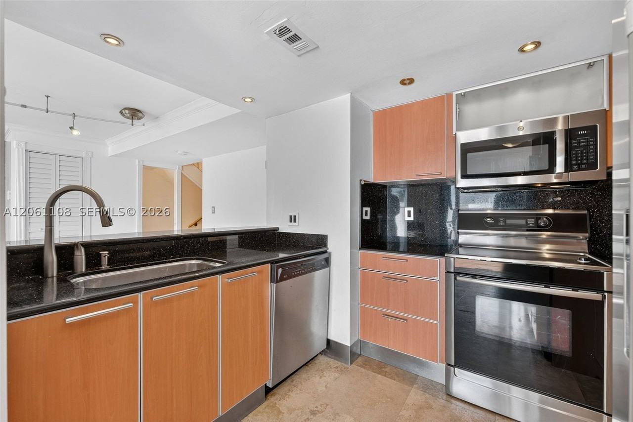 6800 Sw 45th Ln #124 - Photo 3 of 22
