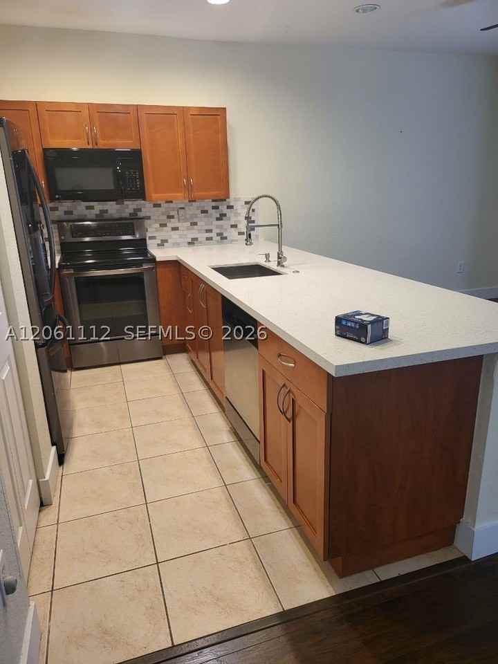 14103 Sw 49th St #12 - Photo 4 of 19