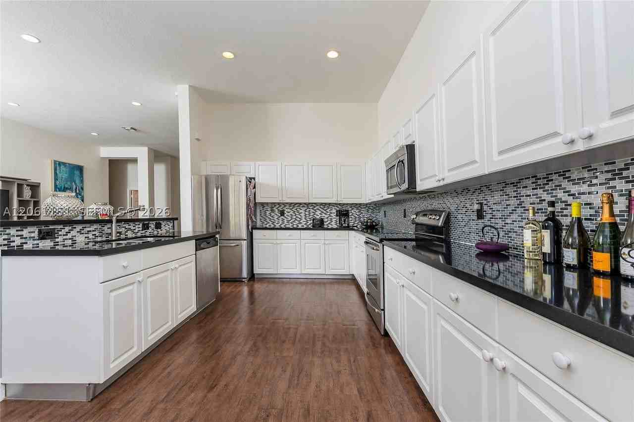 1225 Skylark Dr - Photo 5 of 24