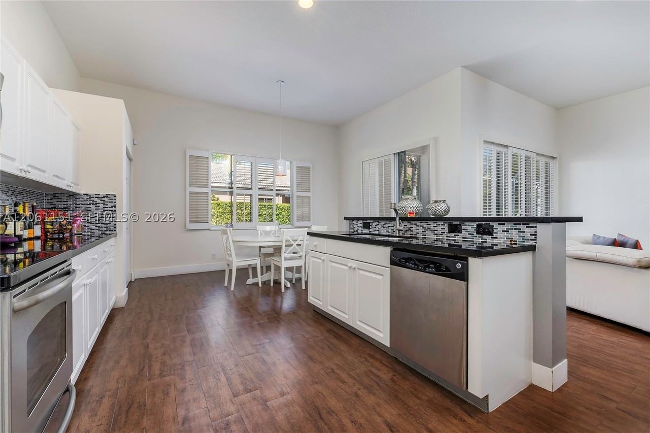 1225 Skylark Dr - Photo 6 of 24