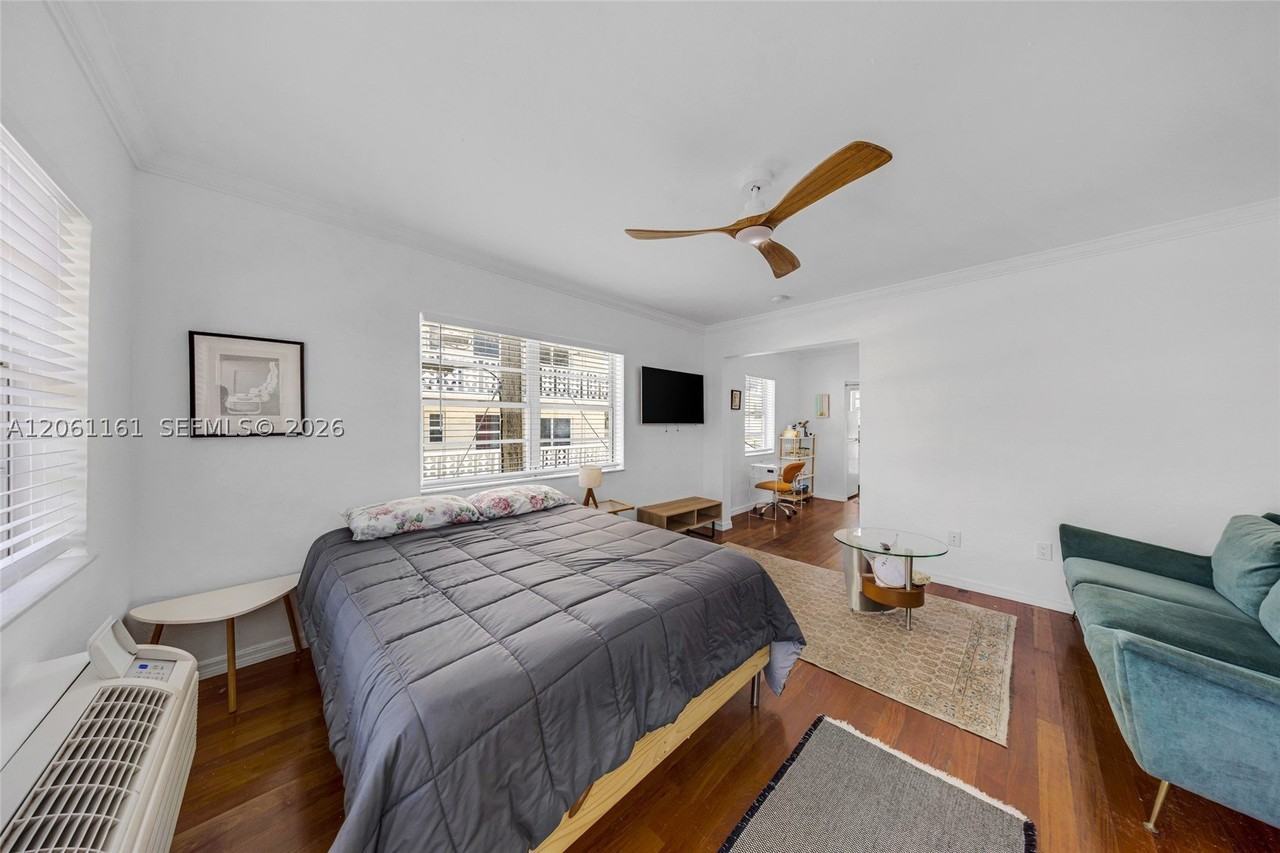 901 Meridian Ave #207 - Photo 2 of 35