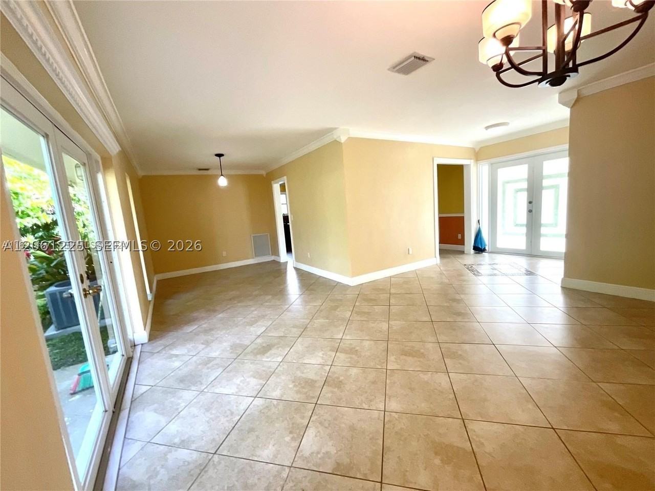 19010 Sw 96th Ave - Photo 6 of 16