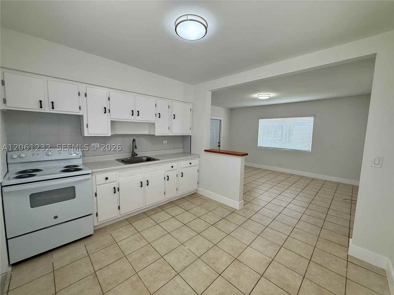 2215 Madison St #2 - Photo 3 of 9