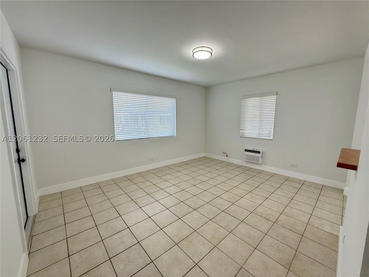 2215 Madison St #2 - Photo 4 of 9