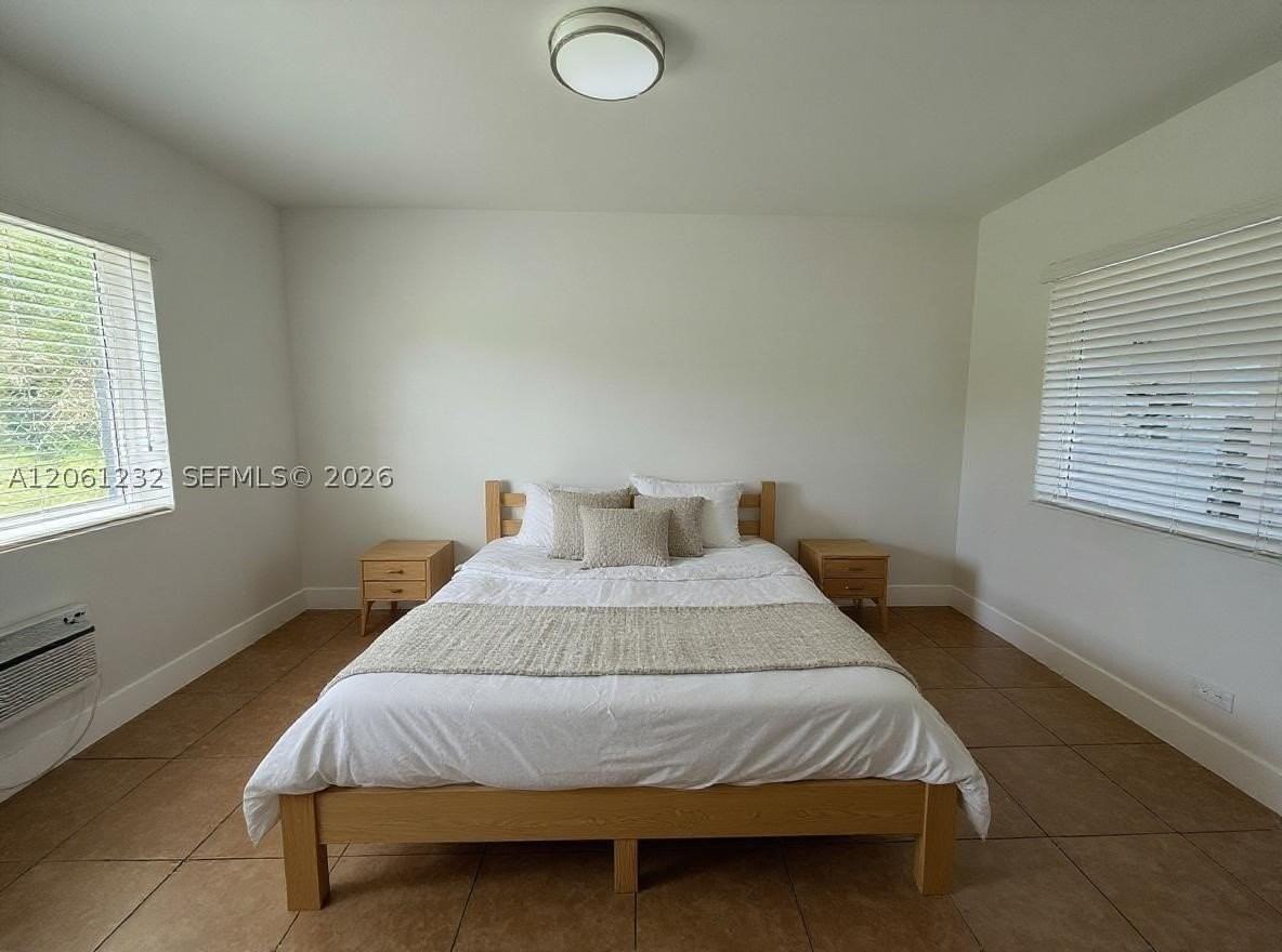 2215 Madison St #2 - Photo 7 of 9