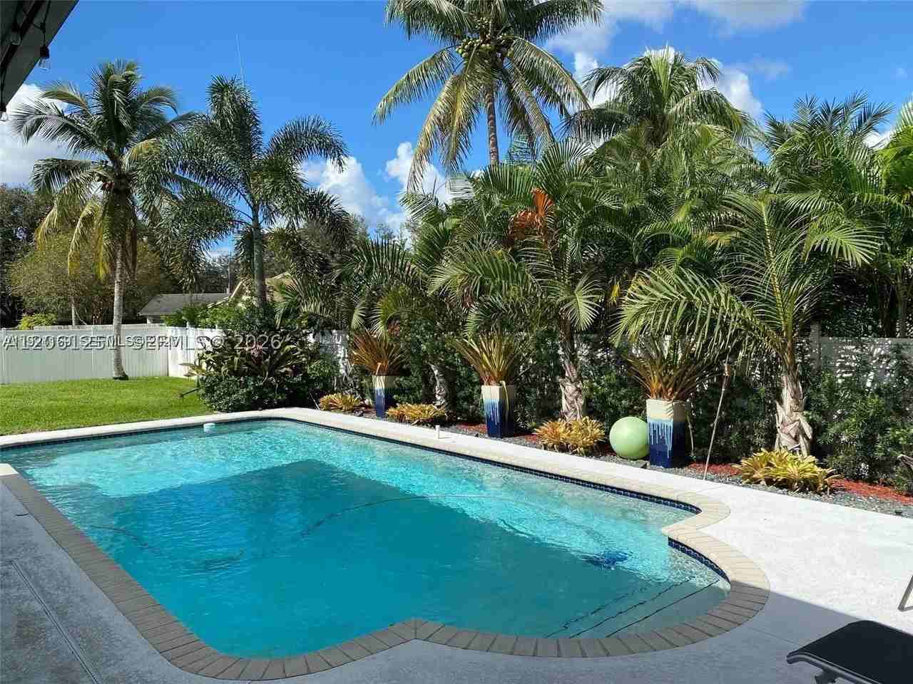 8965 Sw 59th Ct #0 - Photo 3 of 32
