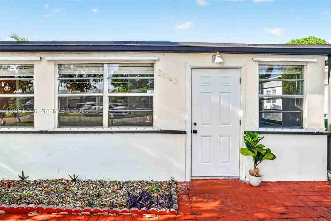 6240 Sw 22nd Ct #6240 - Photo 3 of 48