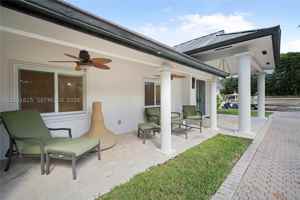 featured image of 324 Caribbean Rd