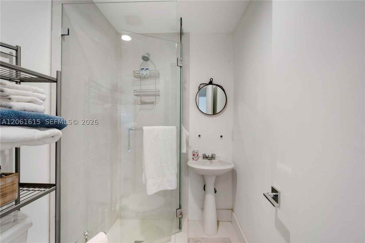 324 Caribbean Rd - Photo 3 of 22