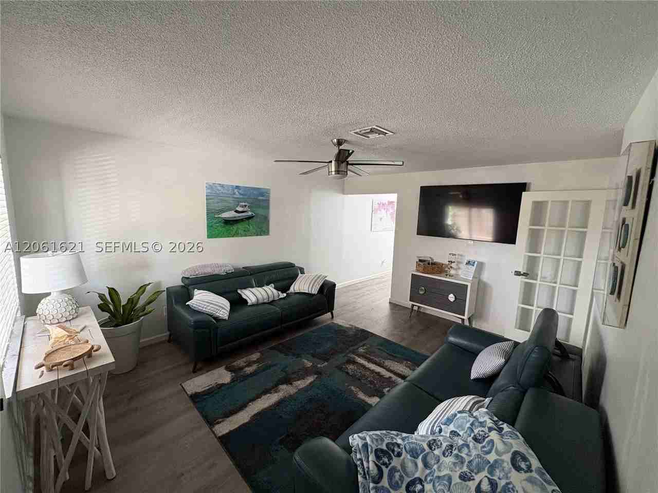 191 Nw 17th Ave #3 - Photo 3 of 42