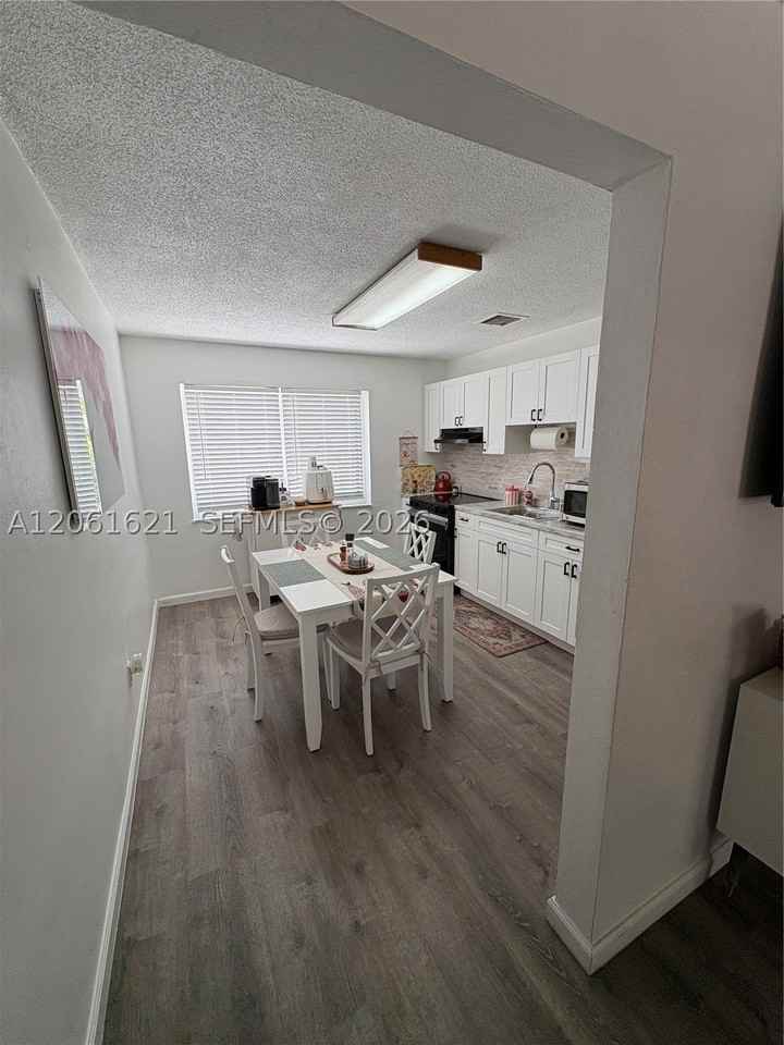 191 Nw 17th Ave #3 - Photo 5 of 42