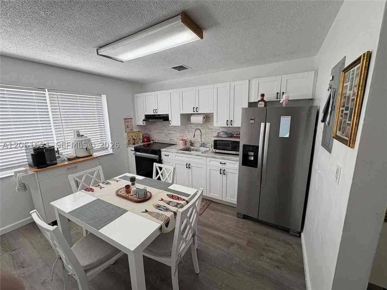 191 Nw 17th Ave #3 - Photo 7 of 42