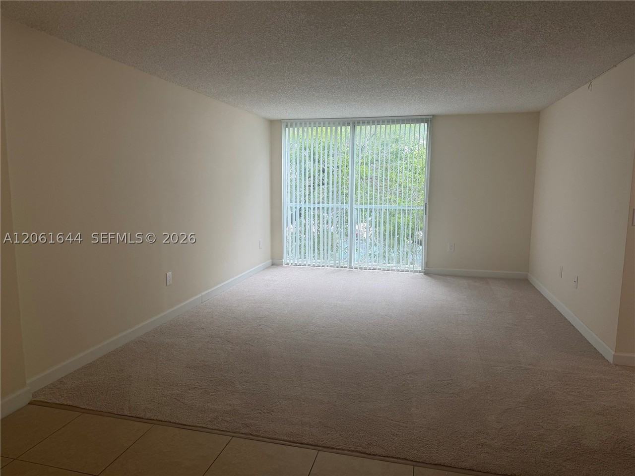 915 Nw 1st Ave - Photo 6 of 8