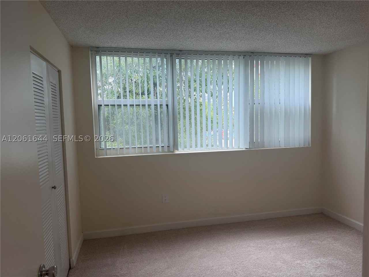 915 Nw 1st Ave - Photo 7 of 8
