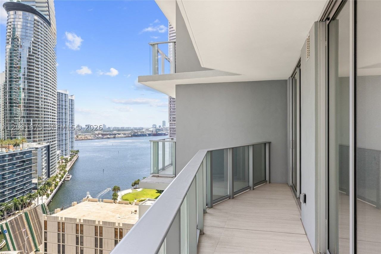 77 Se 5th St #2205