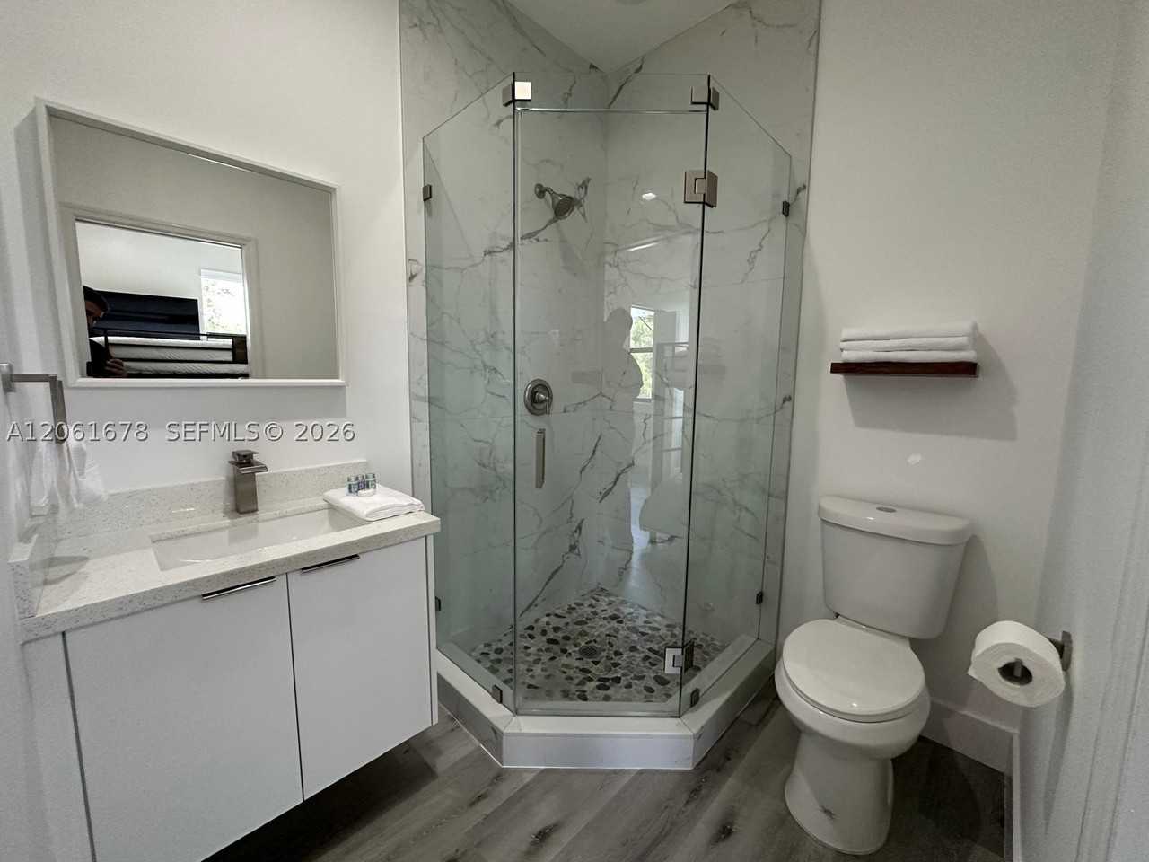 19249 Nw 37th Ave - Photo 6 of 14
