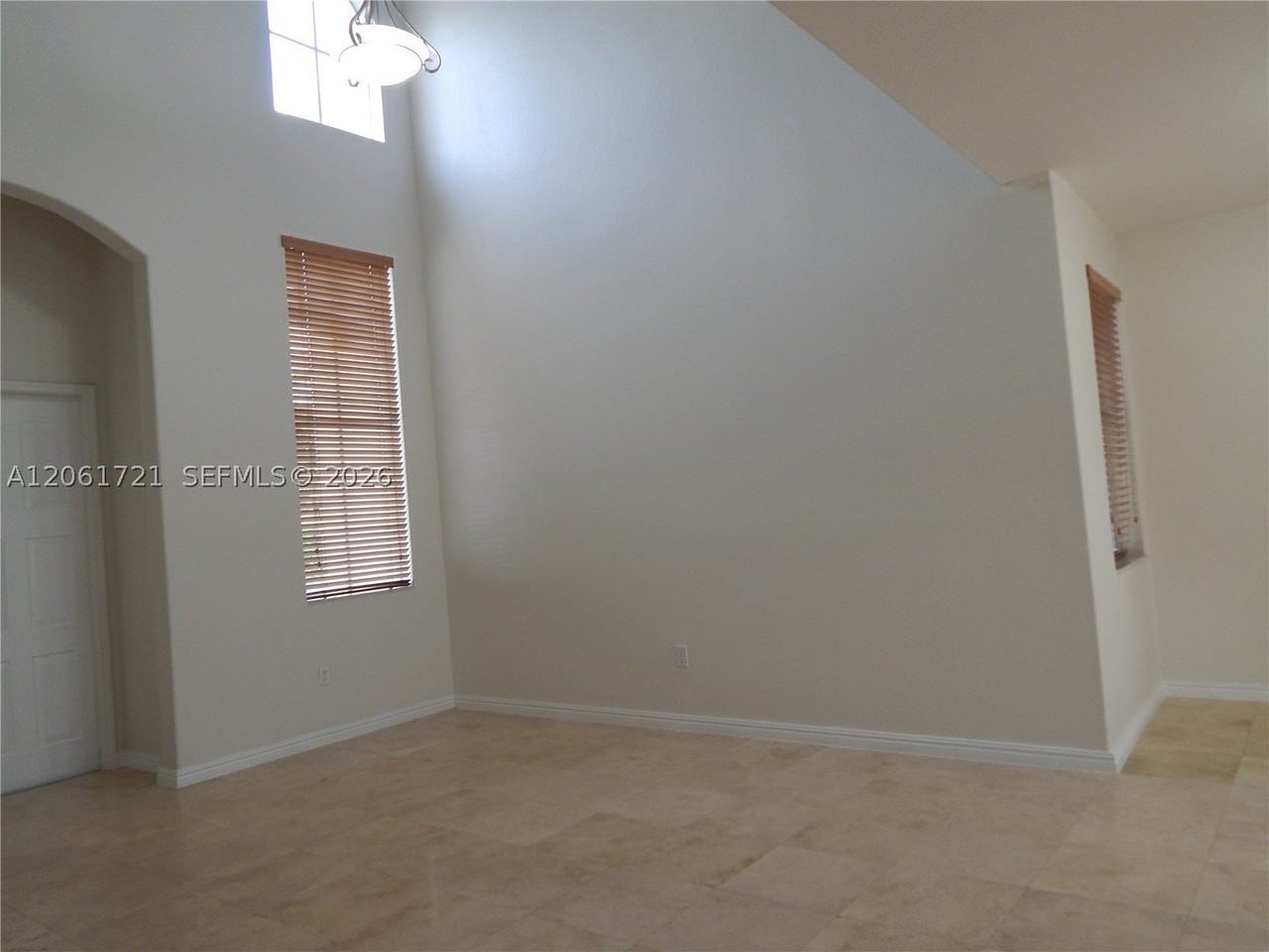 320 Sw 87th Ct - Photo 6 of 34