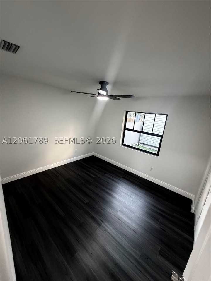 10385 Sw 209th Ln - Photo 7 of 9
