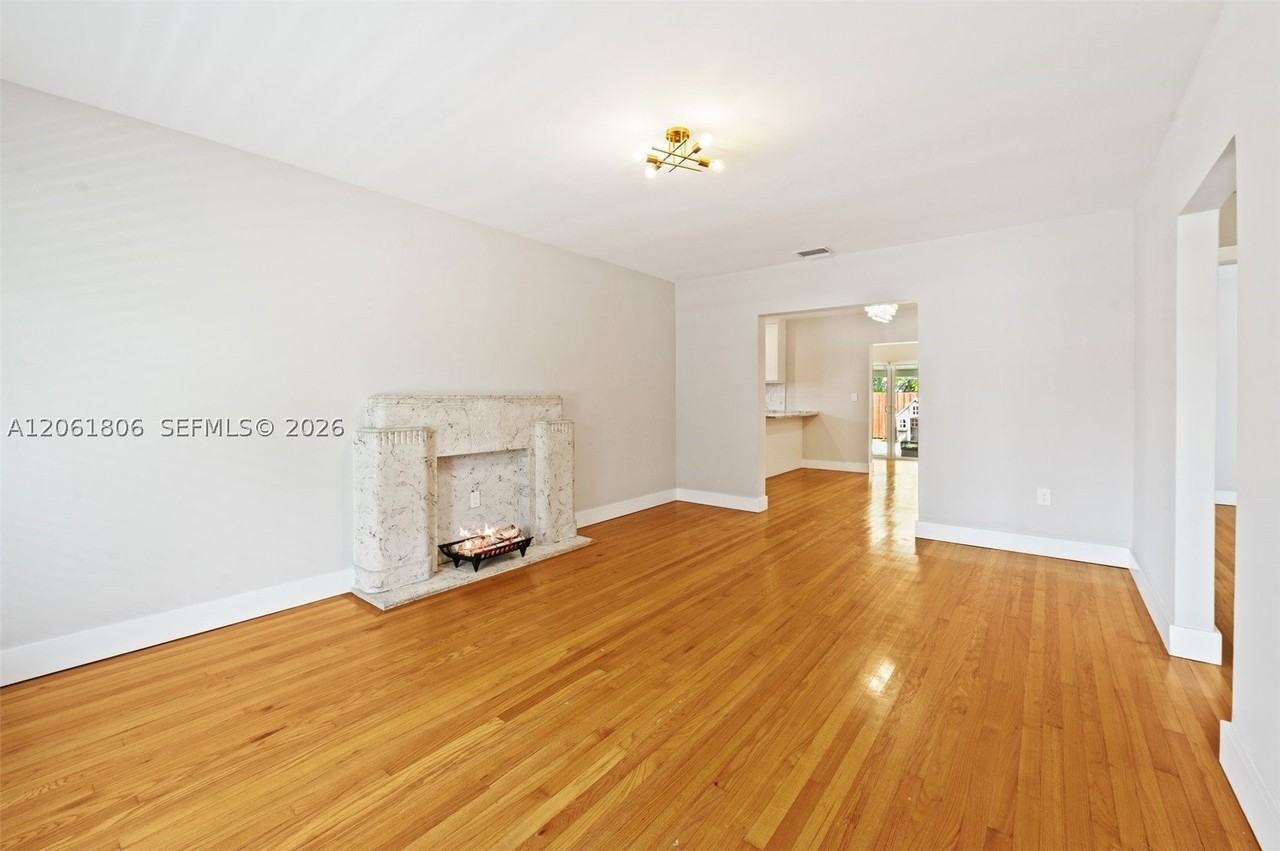 4355 Sw 2nd St - Photo 3 of 27