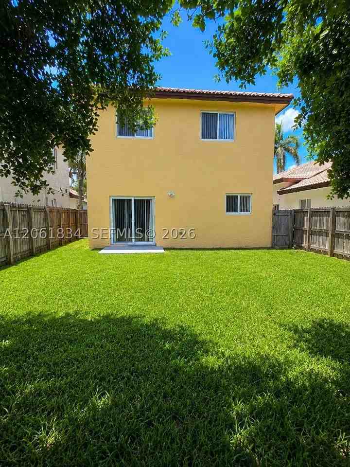 2603 Ne 41st Cir #2603 - Photo 2 of 20
