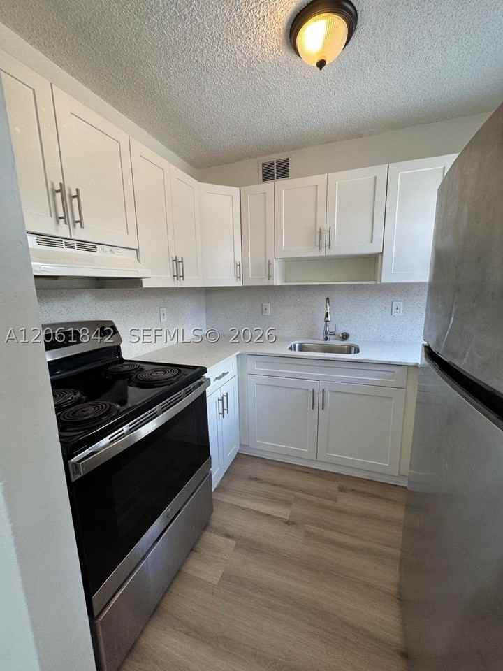 5441 W 24th Ave #36 - Photo 5 of 11