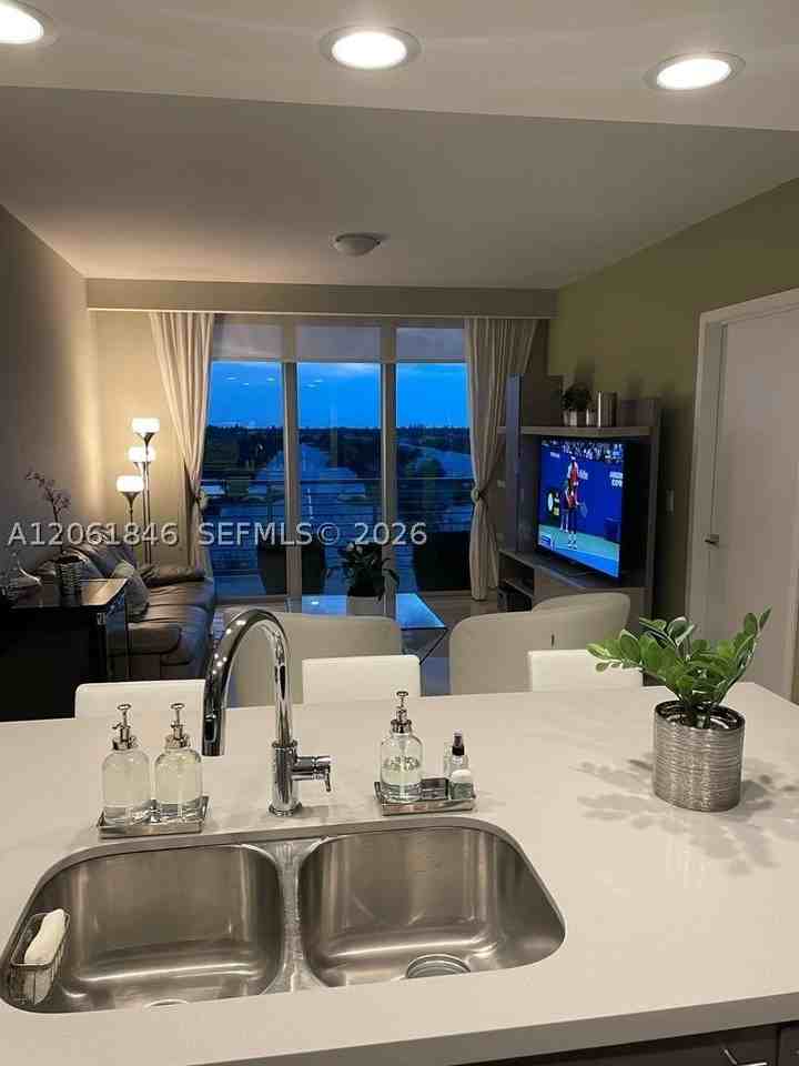 7661 Nw 107th Ave #608 - Photo 6 of 14