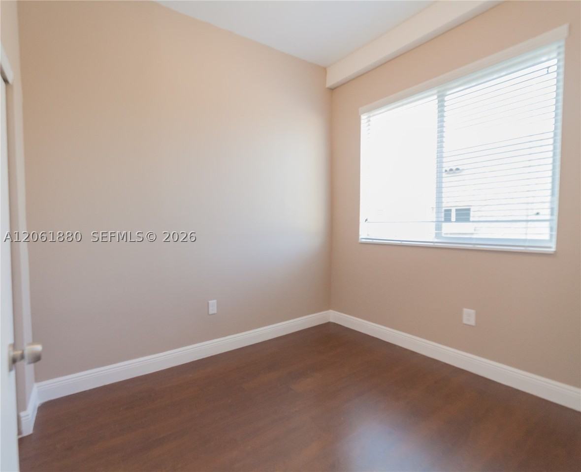 1469 Sw 5th St #1 - Photo 2 of 5