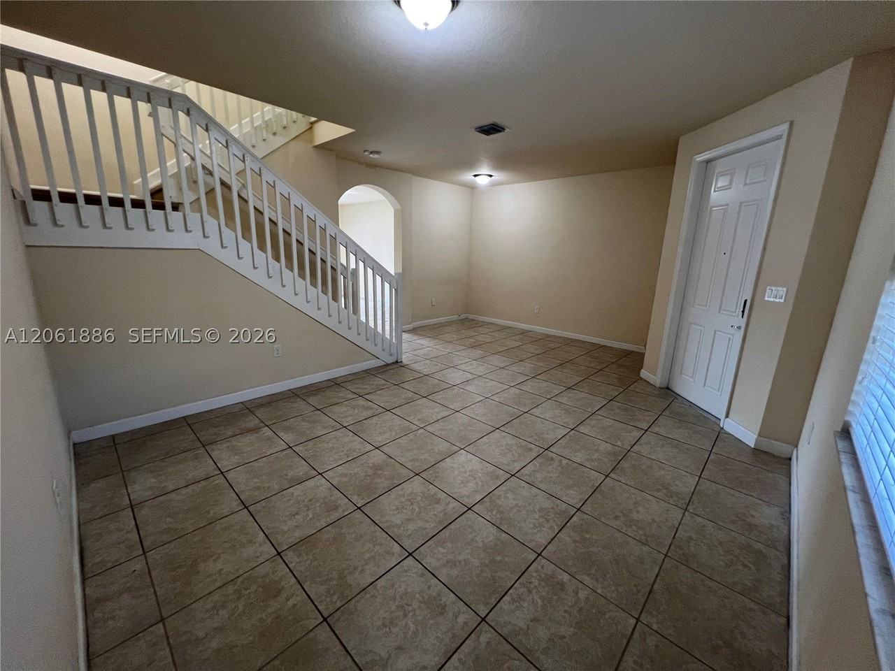 748 Se 32nd Ave #748 - Photo 4 of 40