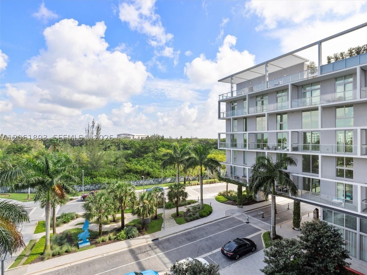 2000 Metropica Way #502