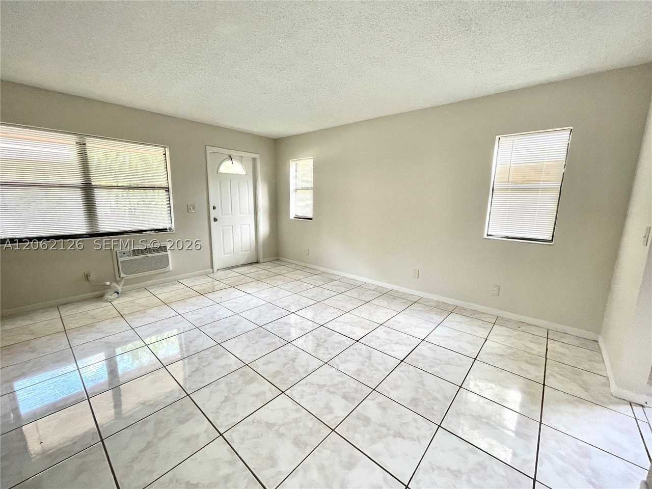 247 Sw 7th St #249B - Photo 4 of 9