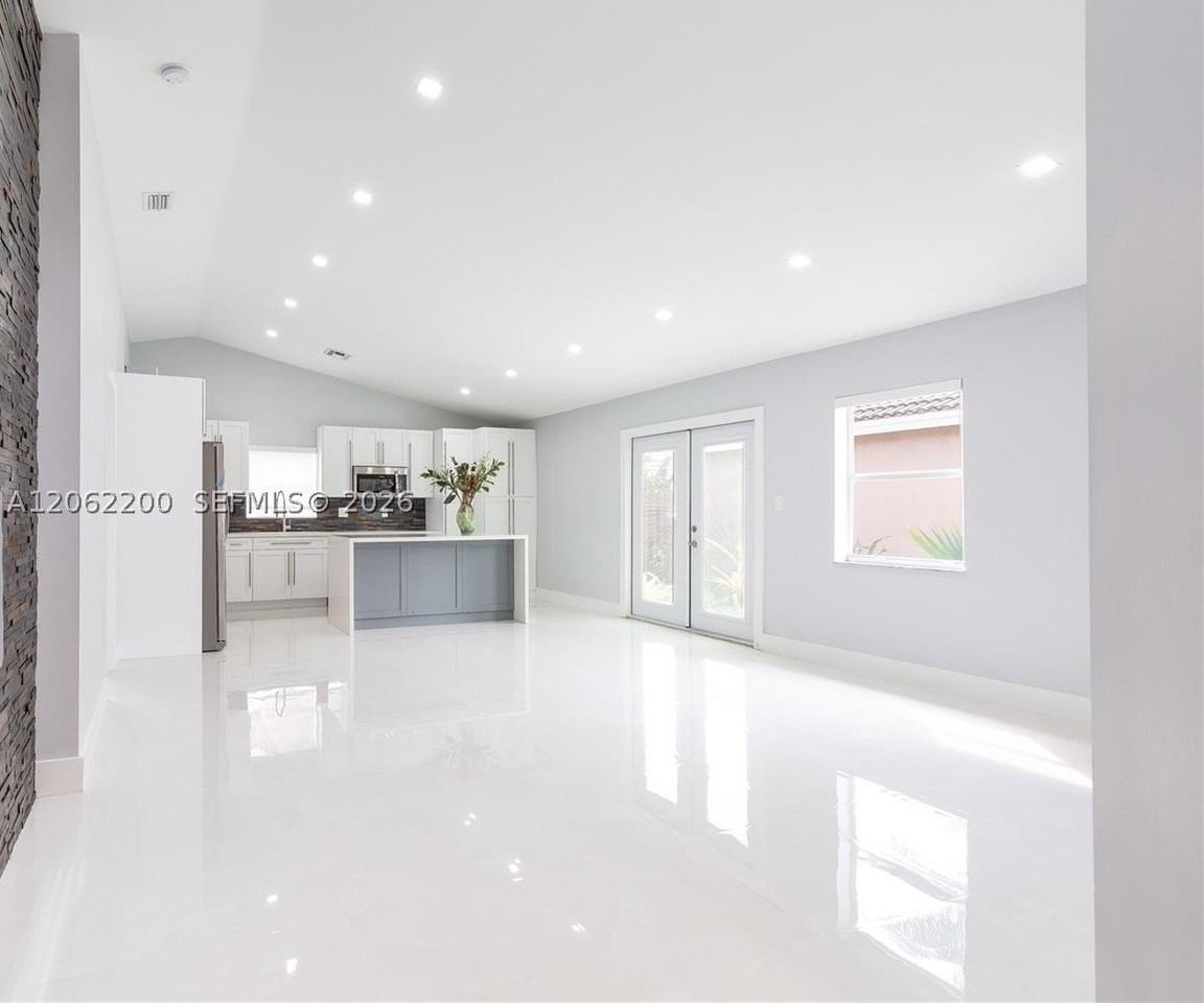 14003 Sw 147th Ct - Photo 5 of 13