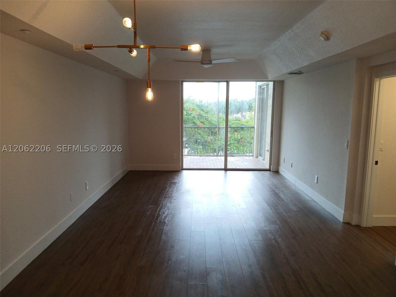10770 Nw 66th St #412 - Photo 5 of 40