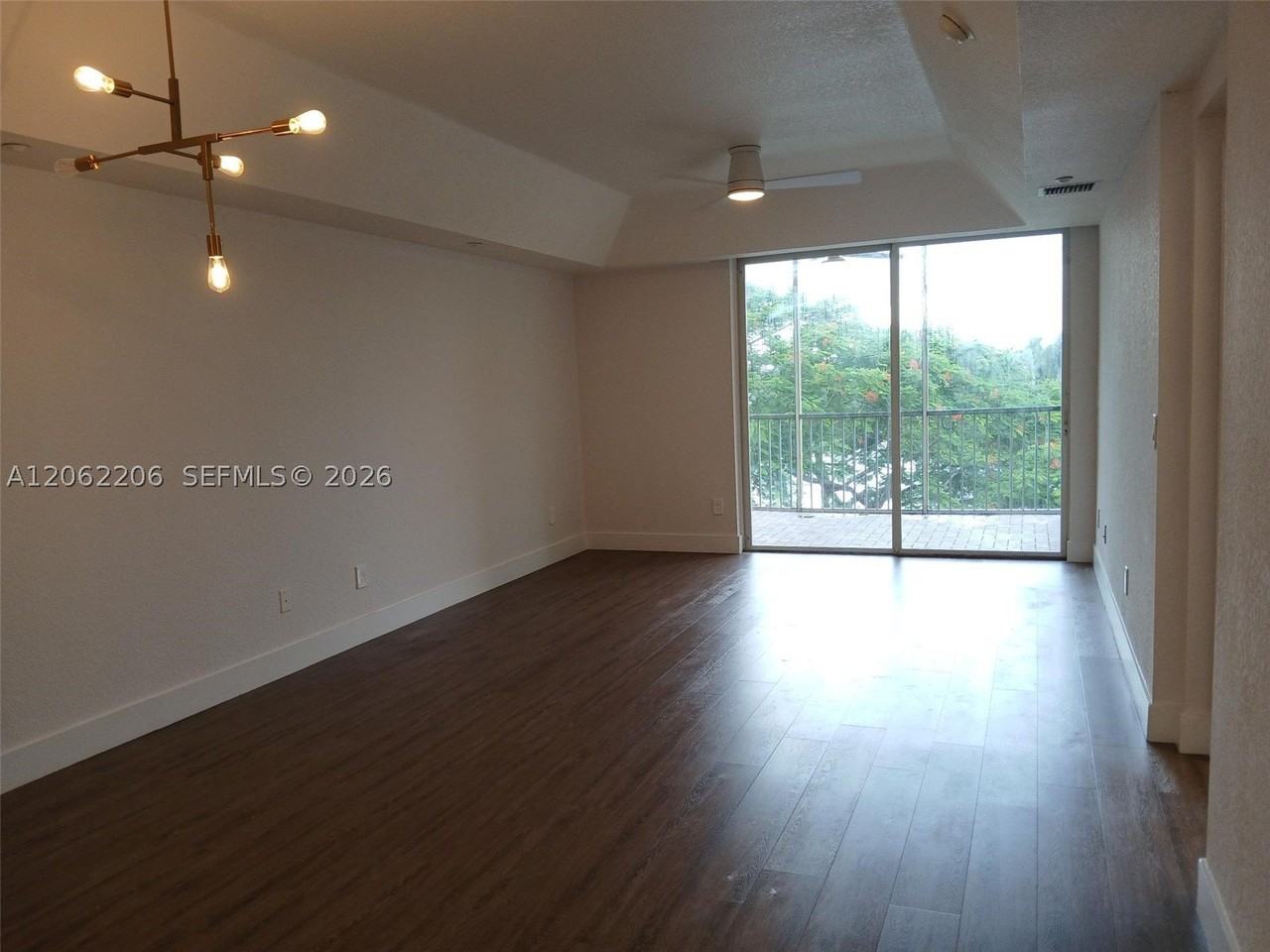 10770 Nw 66th St #412 - Photo 6 of 40
