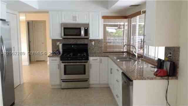 8430 Nw 25th Ct - Photo 4 of 5