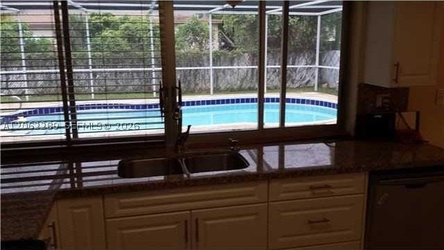8430 Nw 25th Ct - Photo 5 of 5