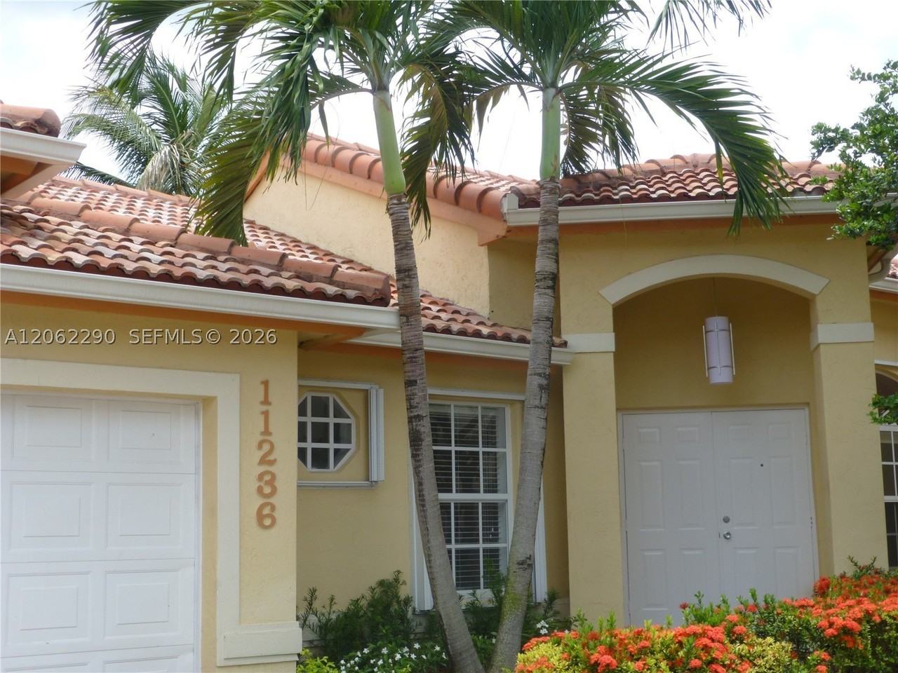 11236 Nw 58th Ter - Photo 2 of 35
