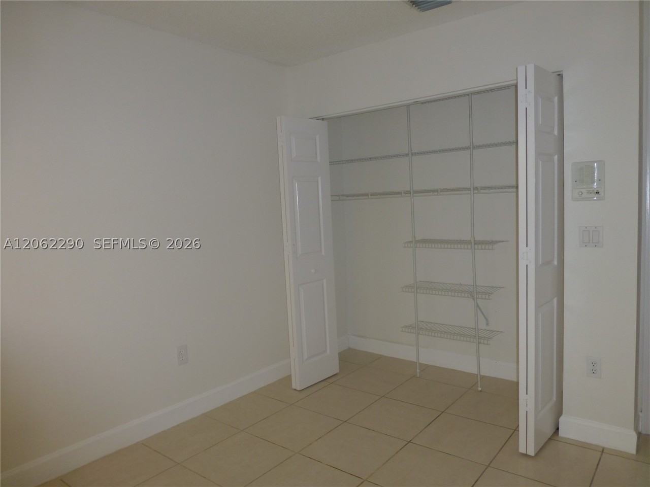 11236 Nw 58th Ter - Photo 7 of 35