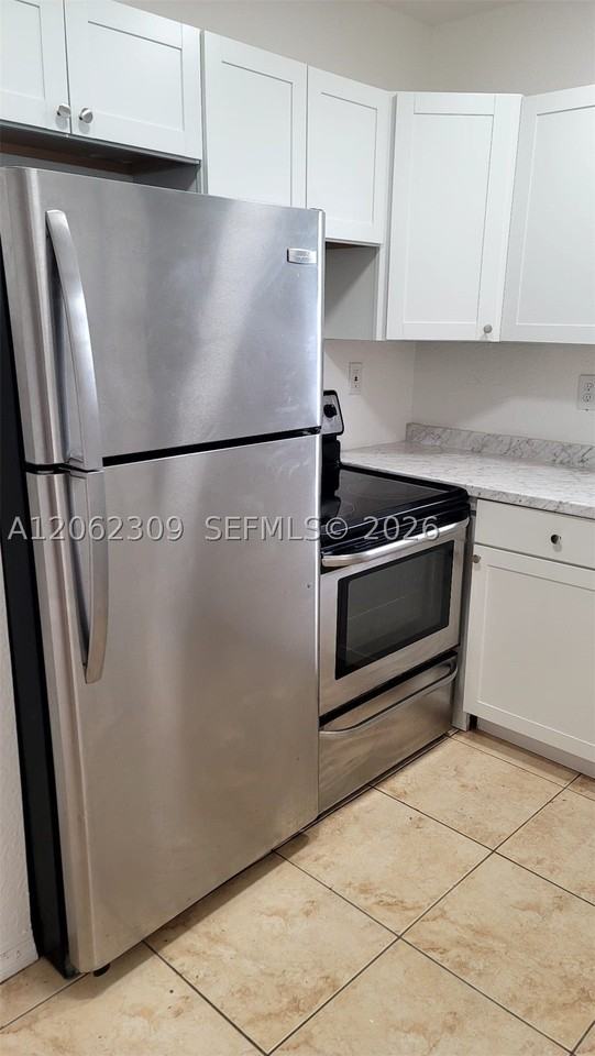3250 Nw 94th St #0 - Photo 3 of 11