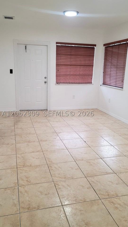 3250 Nw 94th St #0 - Photo 5 of 11