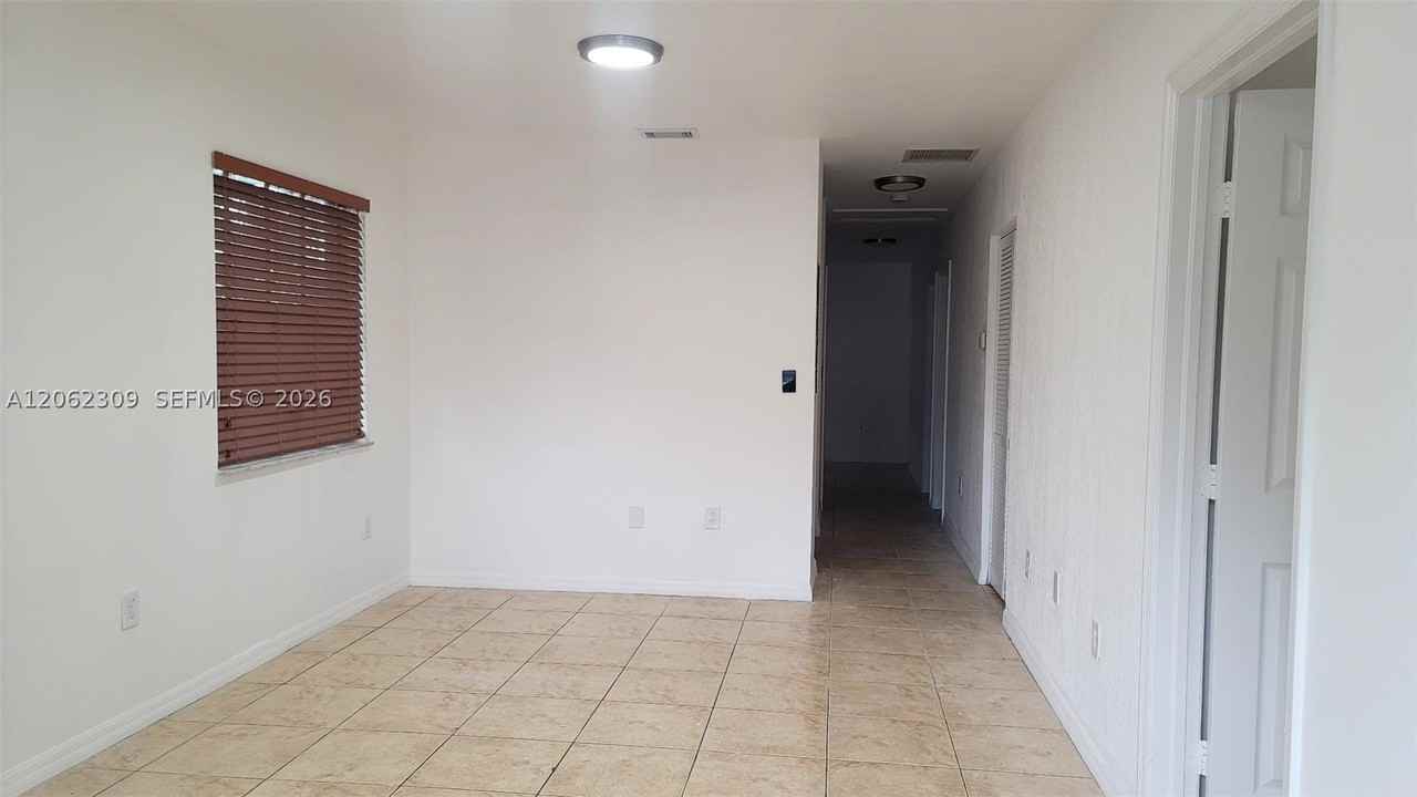 3250 Nw 94th St #0 - Photo 6 of 11