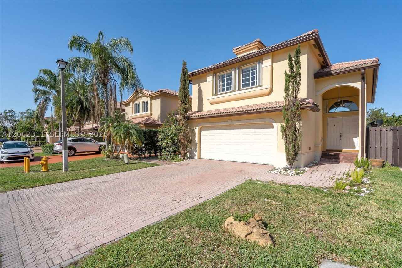 5160 Nw 112th Ct - Photo 3 of 39