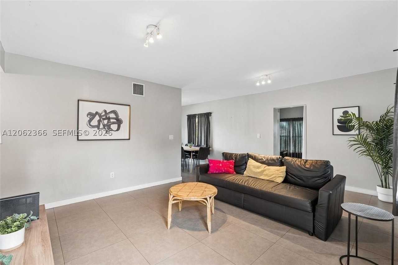 437 Ne 69th St #1 - Photo 7 of 26