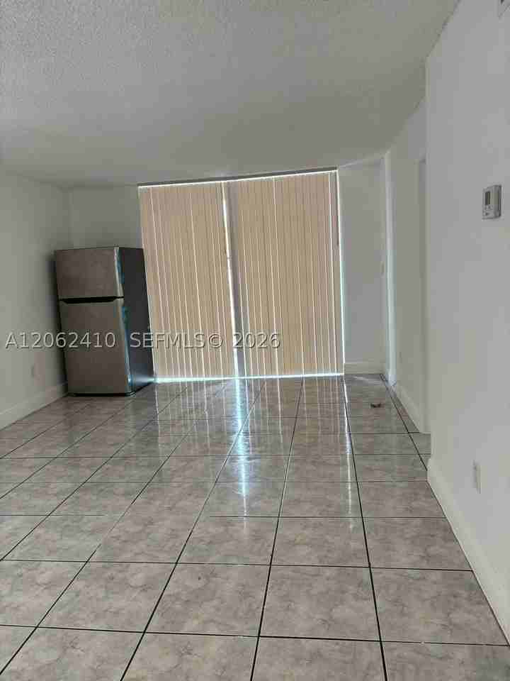 19851 Sw 114th Ave #207 - Photo 5 of 7