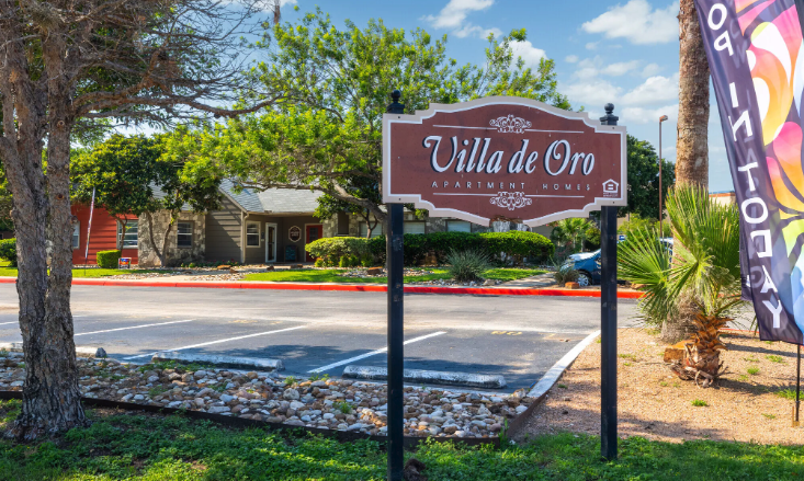 Villa de Oro - Photo 7 of 31