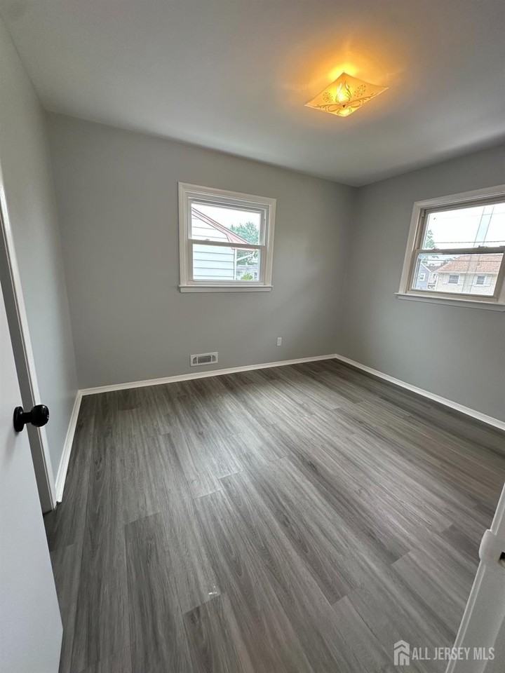 183 E Henry Pl - Photo 6 of 15