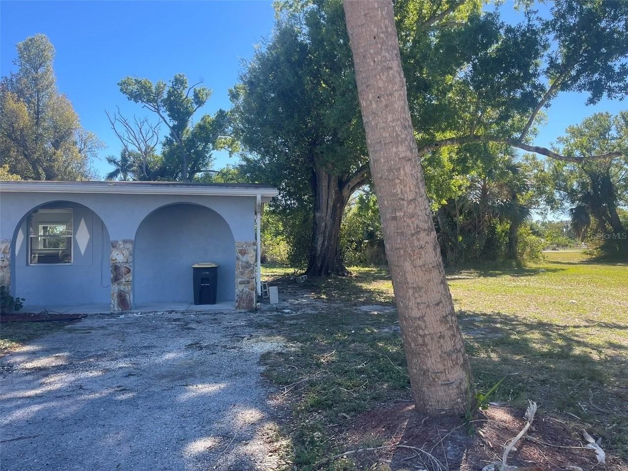 525 E Helen Ave - Photo 5 of 29