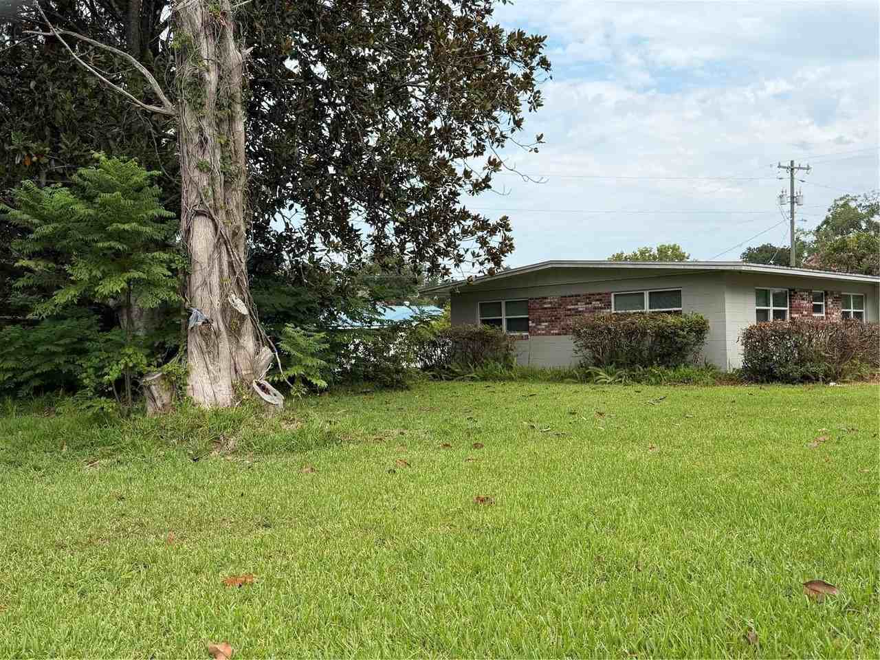 16726 Nw County Road 235a - Photo 2 of 27